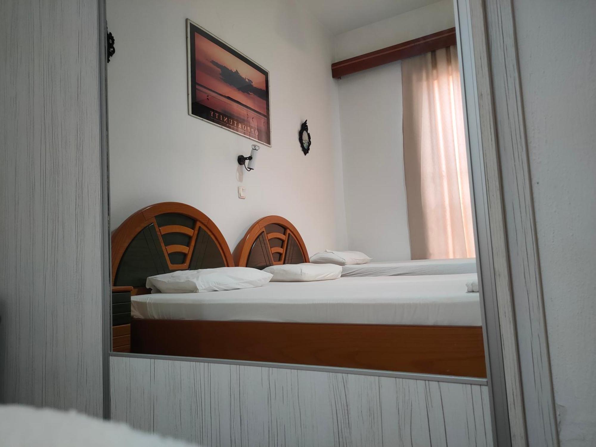 Cleopatra'S House Apartments 阿彻奇洛斯 外观 照片